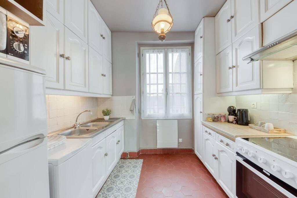 Le Lumineux 50 M² Gare/Chateau/Wifi/Netflix Wersal Zewnętrze zdjęcie