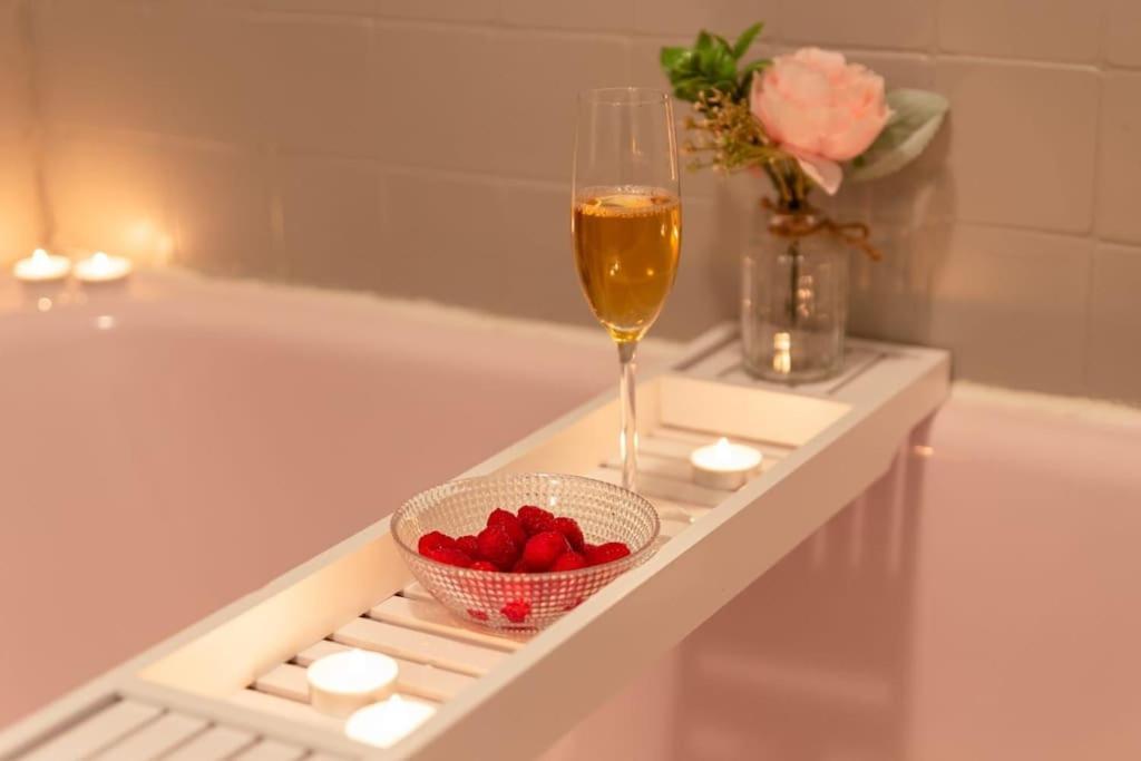 Le Lumineux 50 M² Gare/Chateau/Wifi/Netflix Wersal Zewnętrze zdjęcie