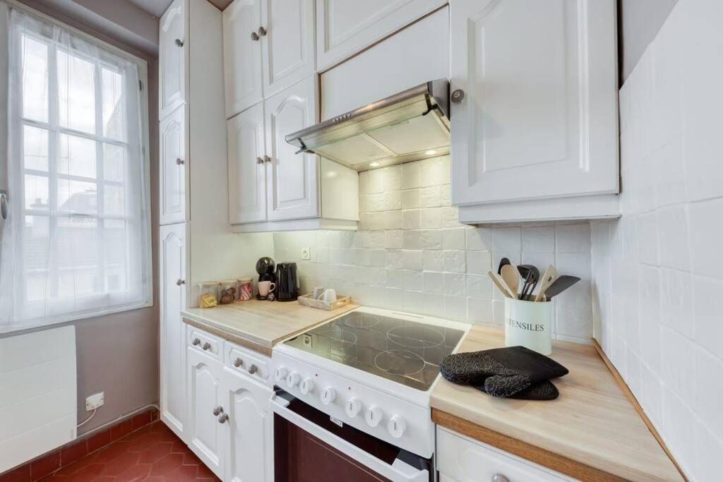 Le Lumineux 50 M² Gare/Chateau/Wifi/Netflix Wersal Zewnętrze zdjęcie